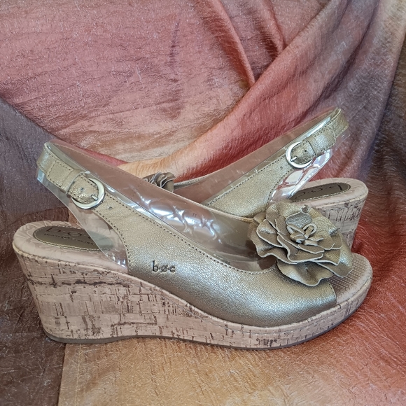 B. O. C. "Blossom" Metallic Slingback Sandal - Picture 6 of 6